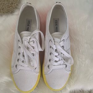 Platform sneakers